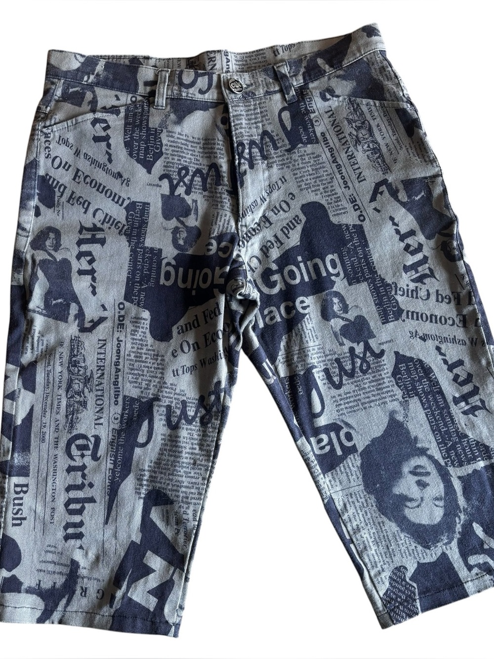 Vintage Gazette Newspaper Print cotton shorts/jorts
Rare and so cool!
38waist